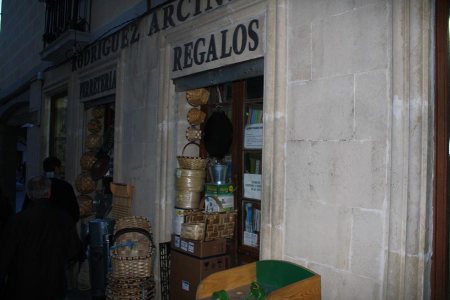 Tienda tradicional en la calle Béjar de Aranda de Duero