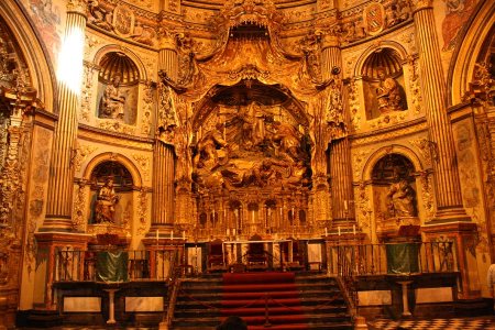 Detalle del retablo del altar mayor de la sacra capilla del salvador