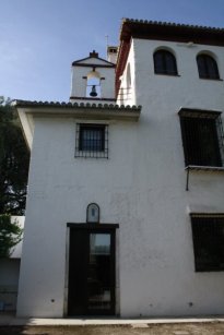 Entrada de la antigua capilla del Hotel La Marquesa.
